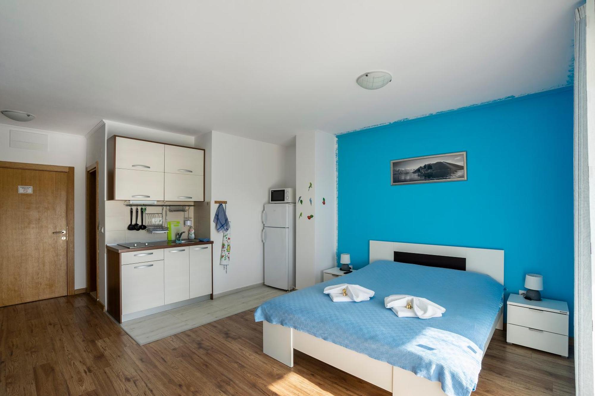 Apartments Viktoria ティヴァト エクステリア 写真
