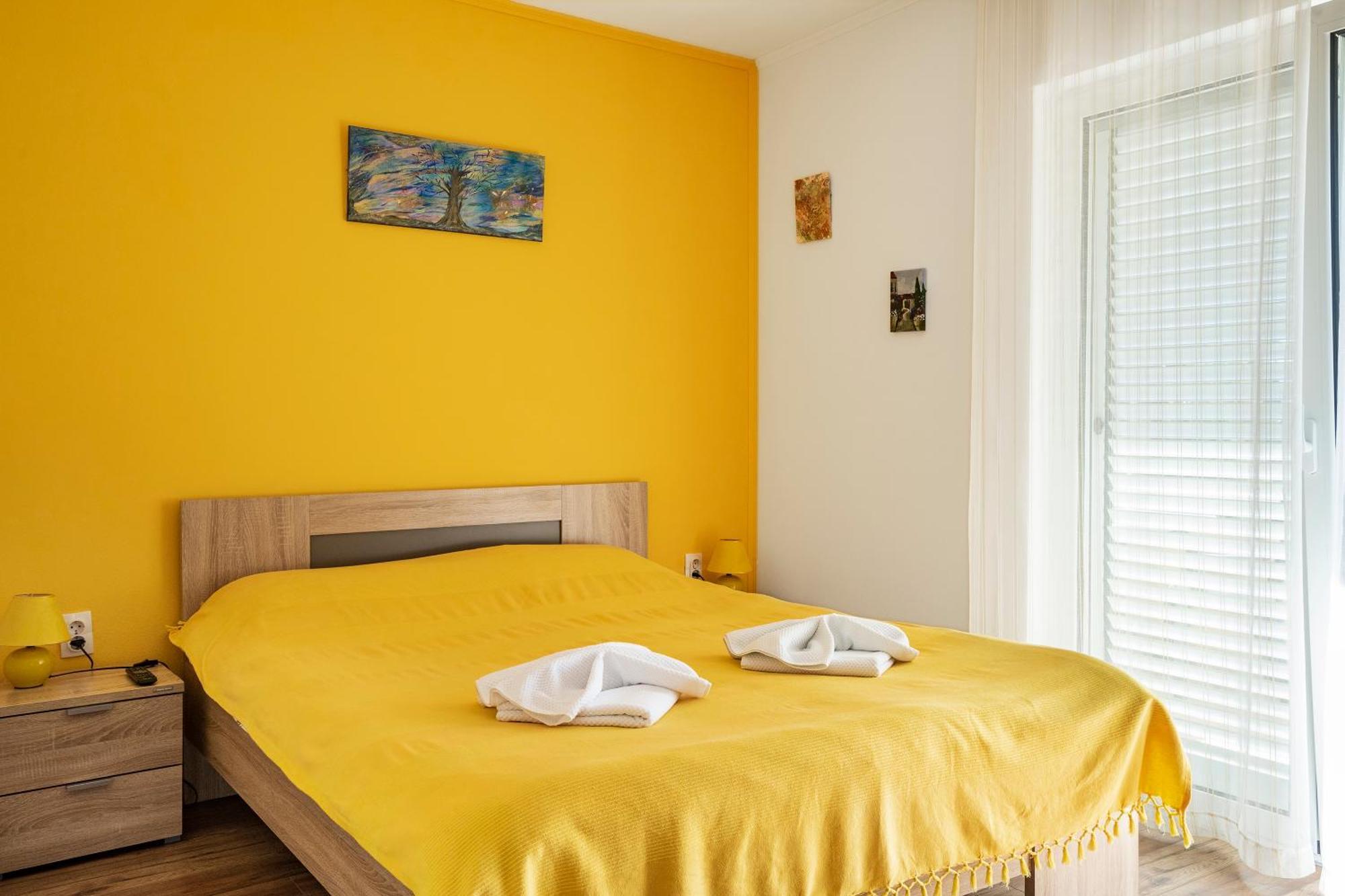 Apartments Viktoria ティヴァト エクステリア 写真