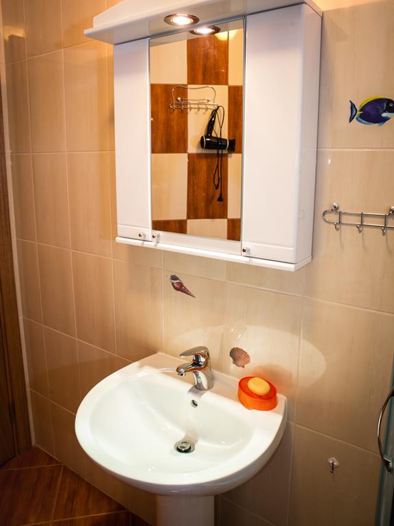 Apartments Viktoria ティヴァト エクステリア 写真