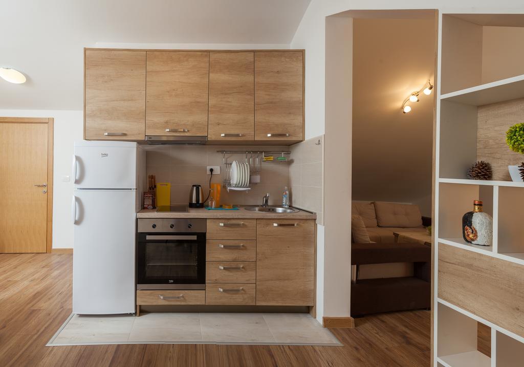 Apartments Viktoria ティヴァト エクステリア 写真