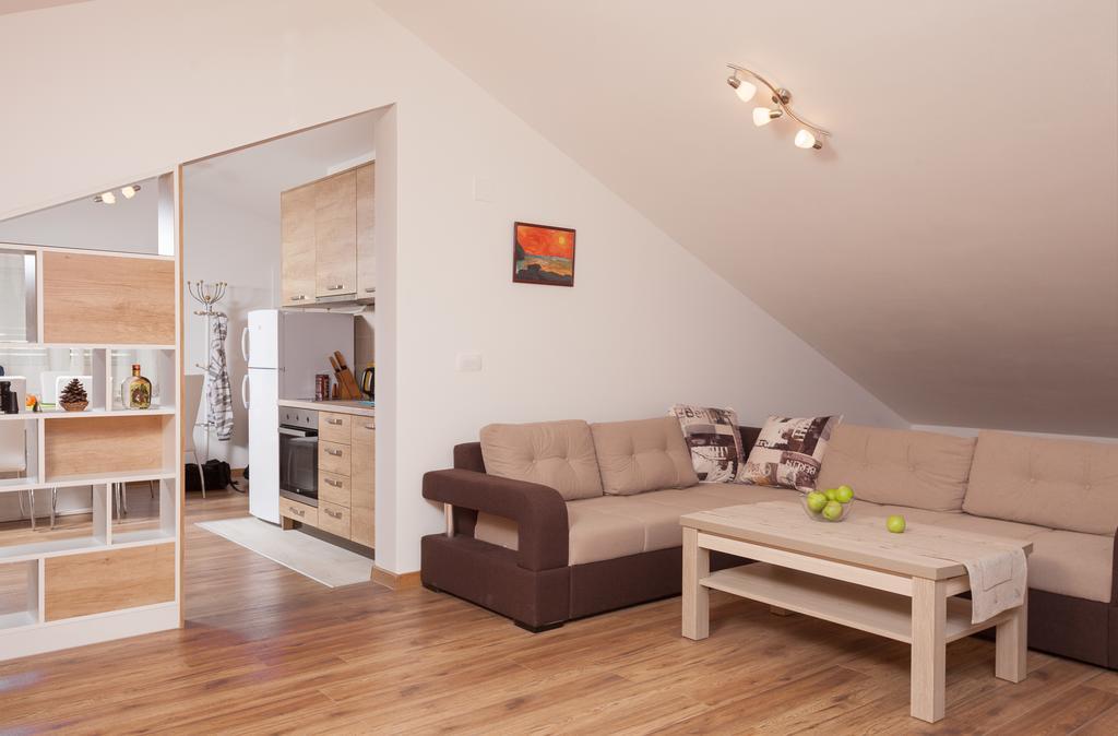 Apartments Viktoria ティヴァト エクステリア 写真